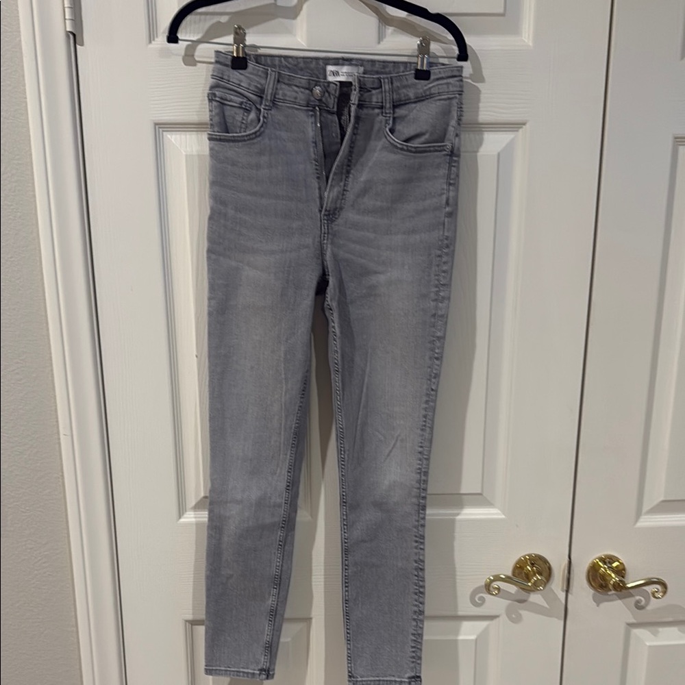 Zara Women's Gray Skinny Jeans